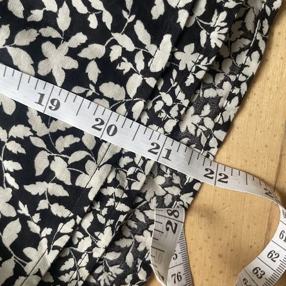 J. Jill Smocked Waist layered Skirt Womens A-Line Size Large Black Floral Cotton - Picture 8 of 8